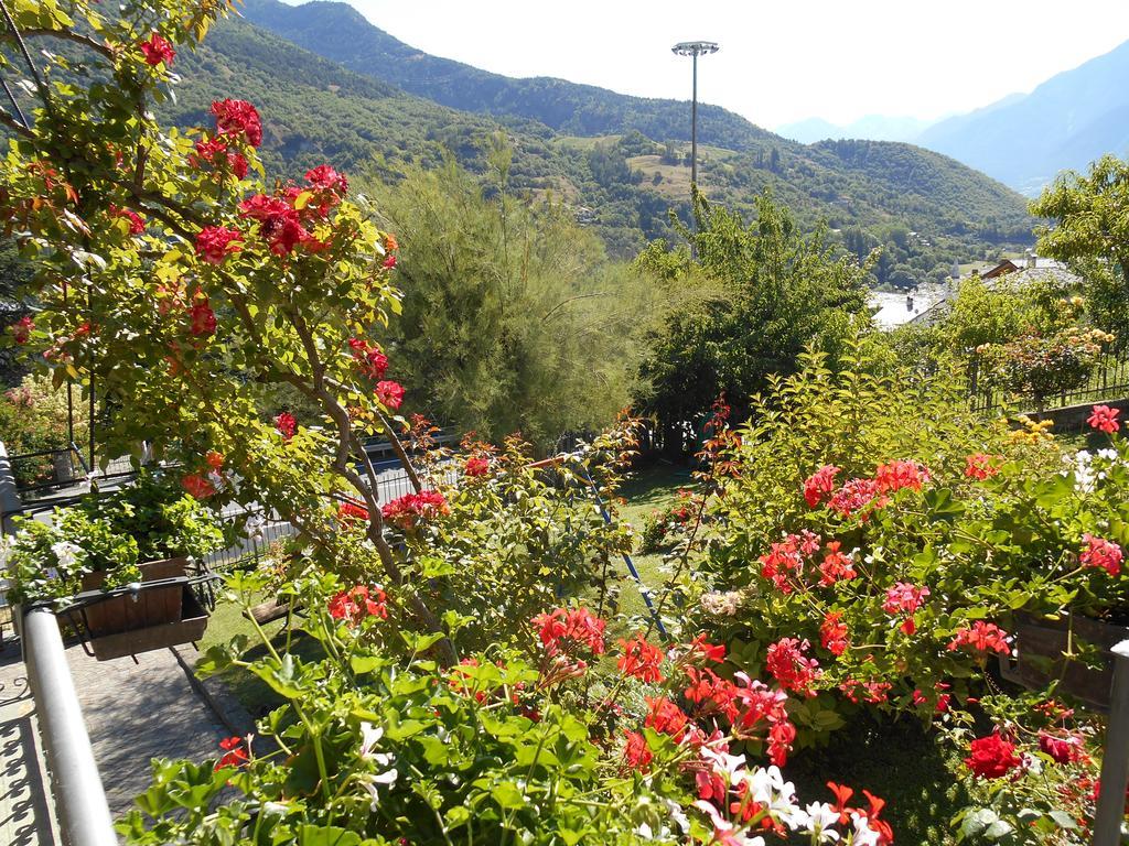 B&B Les Fleurs Gignod Εξωτερικό φωτογραφία