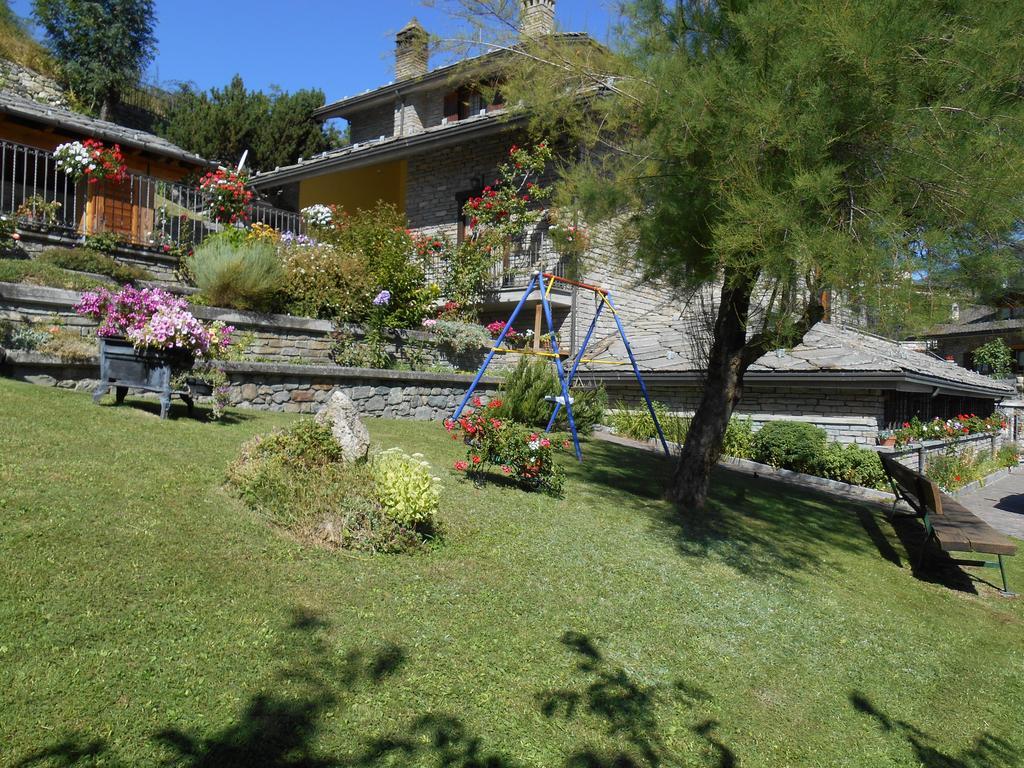 B&B Les Fleurs Gignod Εξωτερικό φωτογραφία