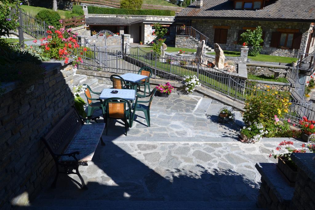 B&B Les Fleurs Gignod Εξωτερικό φωτογραφία