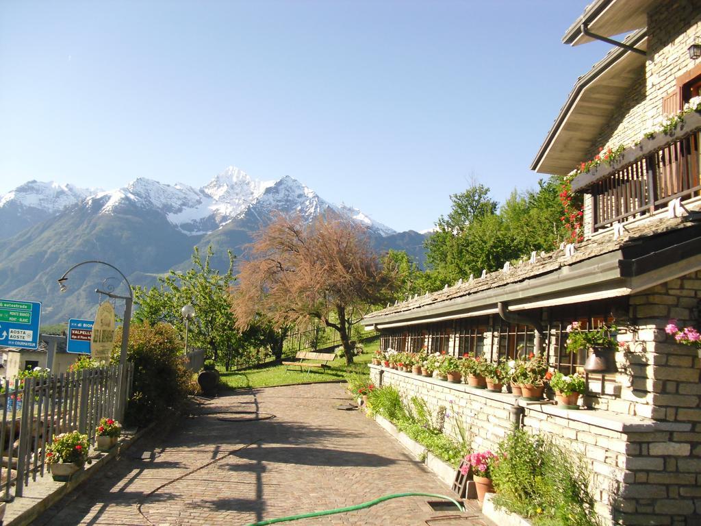 B&B Les Fleurs Gignod Εξωτερικό φωτογραφία